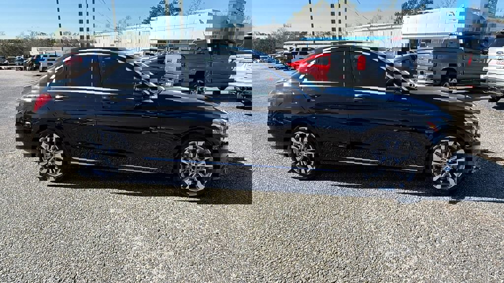 Used 2018 Mercedes-Benz C 300 Sedan image 4