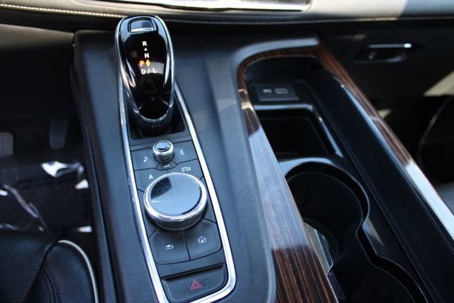 Used 2023 Cadillac Escalade Premium Luxury AWD/4WD image 31