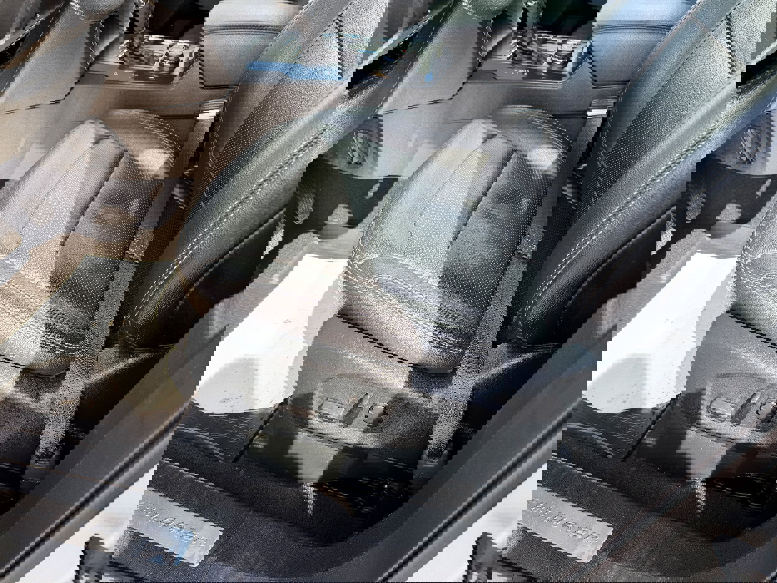 Used 2019 Ford Explorer Limited w/ Class III Trailer Tow Package image 20