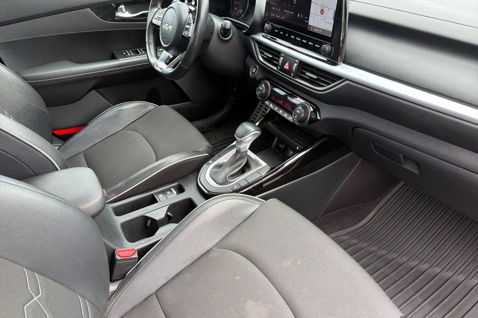 Used 2022 Kia Forte GT-Line w/ GT-Line Premium Package FWD image 16
