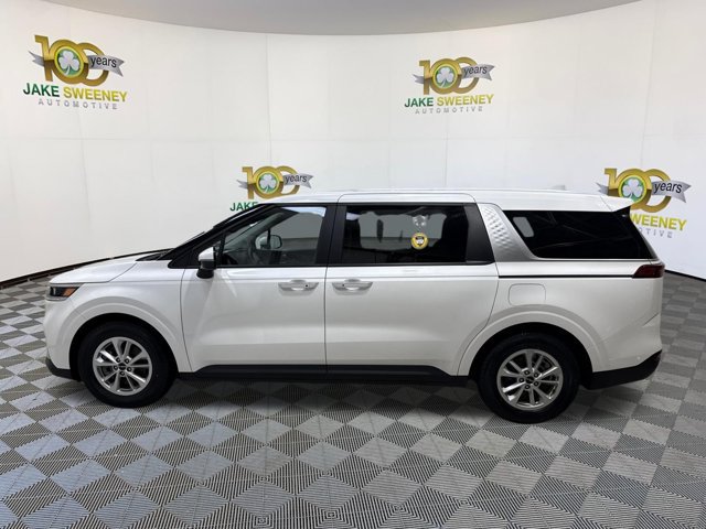 Certified 2023 Kia Carnival LX FWD image 6