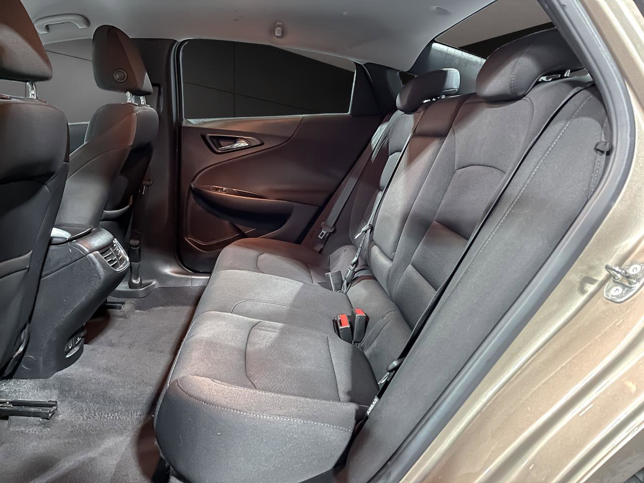 Used 2018 Chevrolet Malibu LT image 15