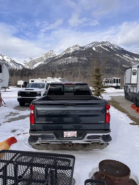 Used 2019 Chevrolet Silverado 1500 LTZ w/ LTZ Plus Package AWD/4WD image 4