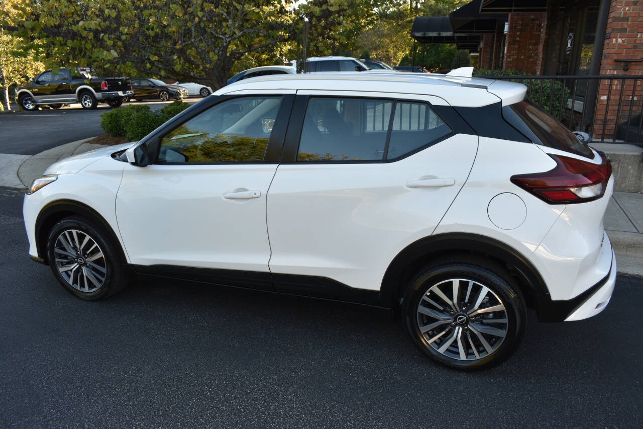 Used 2022 Nissan Kicks SV FWD image 37
