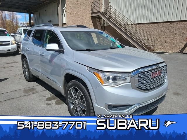 Used 2017 GMC Acadia Denali w/ Technology Package AWD/4WD image 1