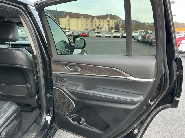 Used 2022 Jeep Grand Cherokee L Limited image 25