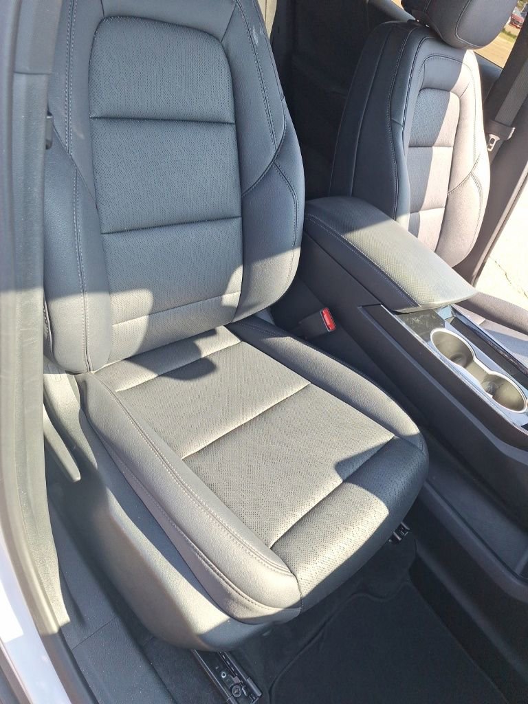 Used 2025 Chevrolet Equinox LT w/ Convenience Package II image 19