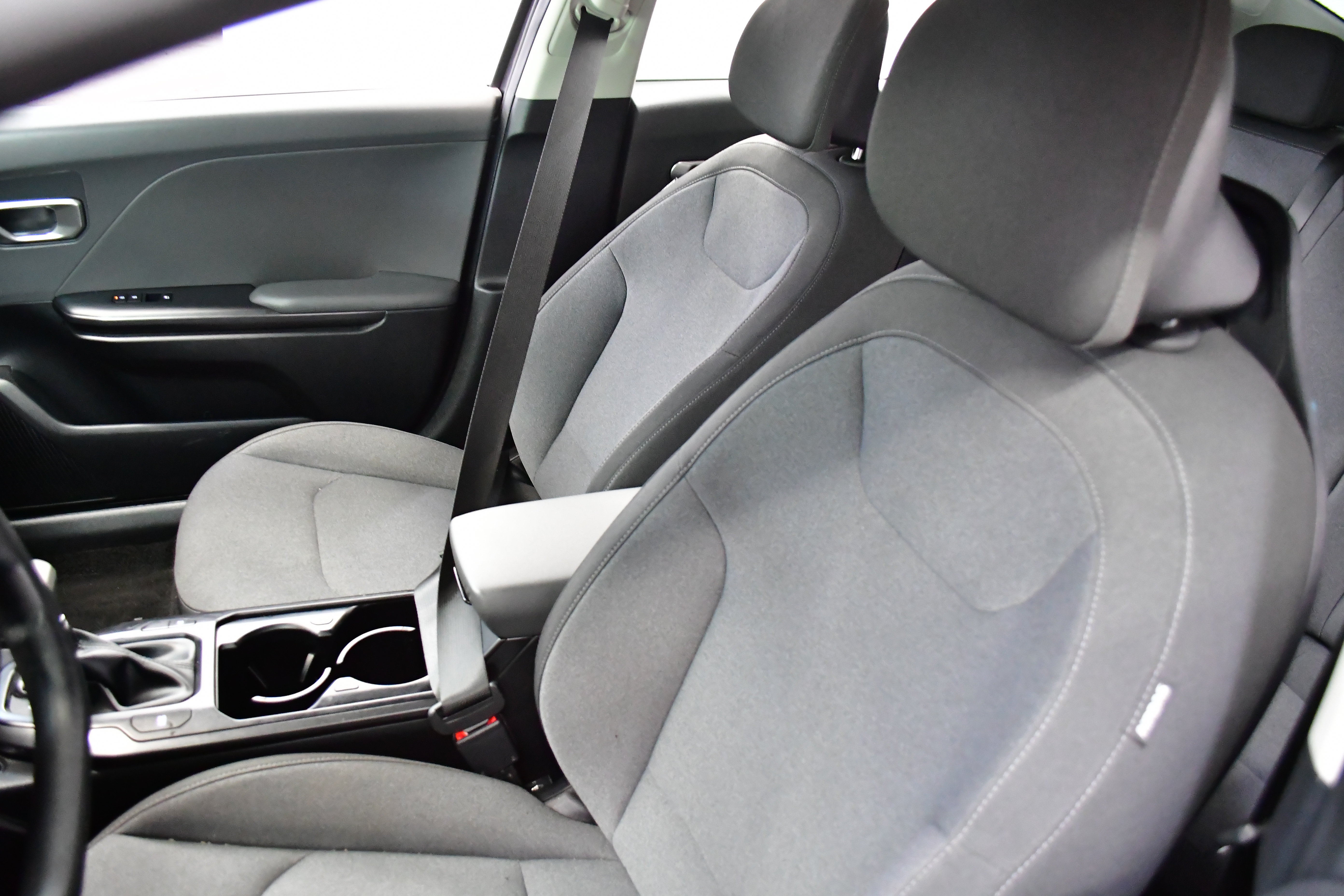 Used 2025 Kia K4 FWD image 9