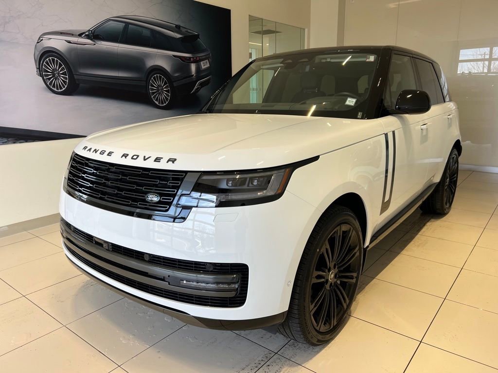 New 2025 Land Rover Range Rover SE