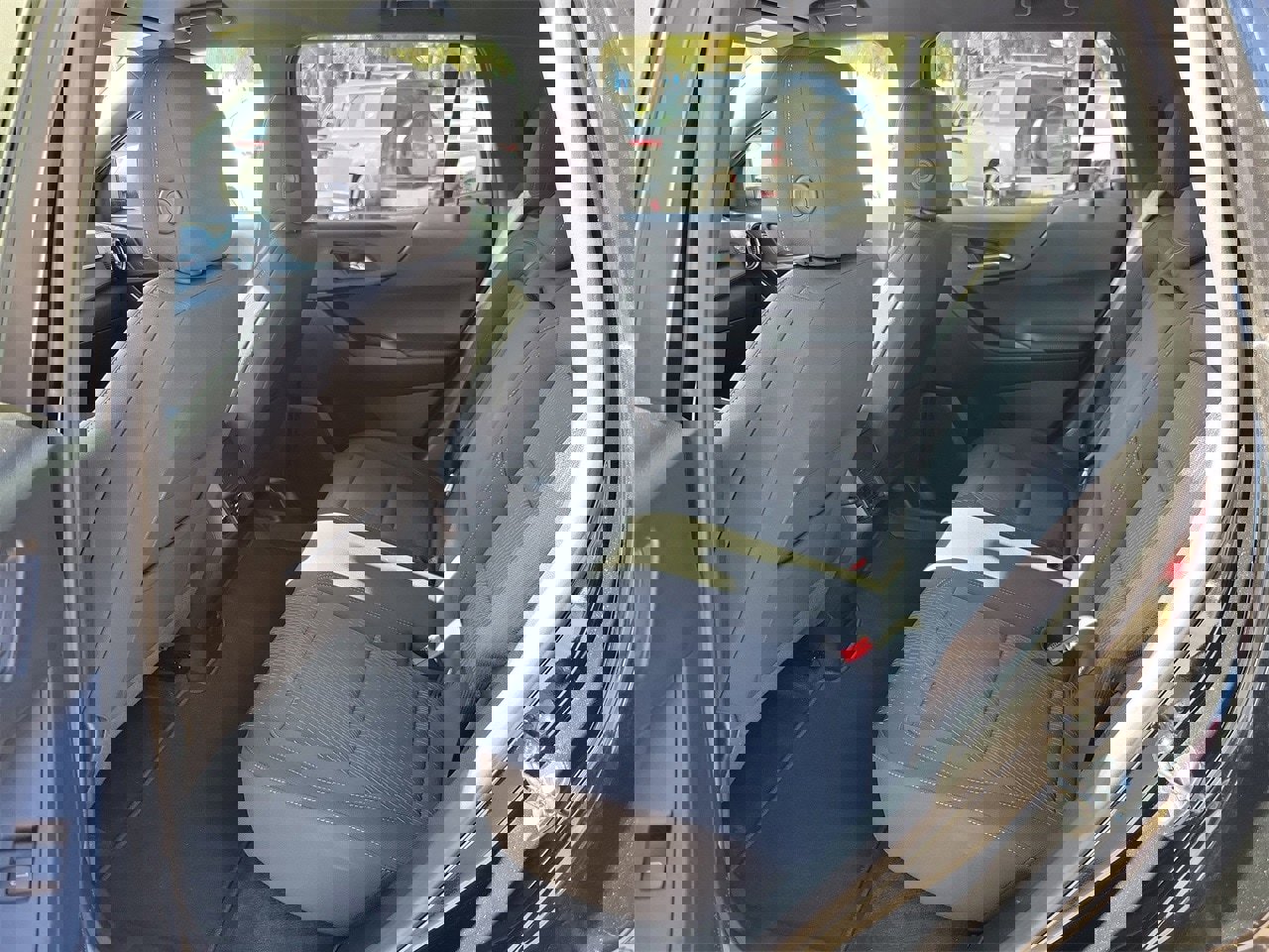 Used 2025 Chevrolet Equinox LT image 8