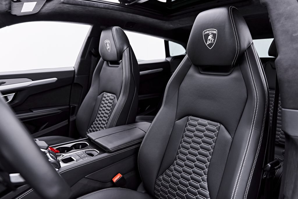 Used 2021 Lamborghini Urus AWD/4WD image 65