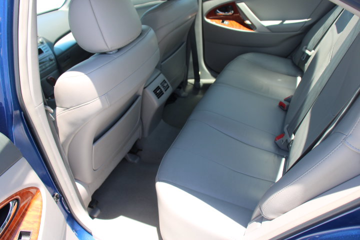 Used 2011 Toyota Camry XLE w/ XLE Extra-Value Pkg #2 FWD image 14