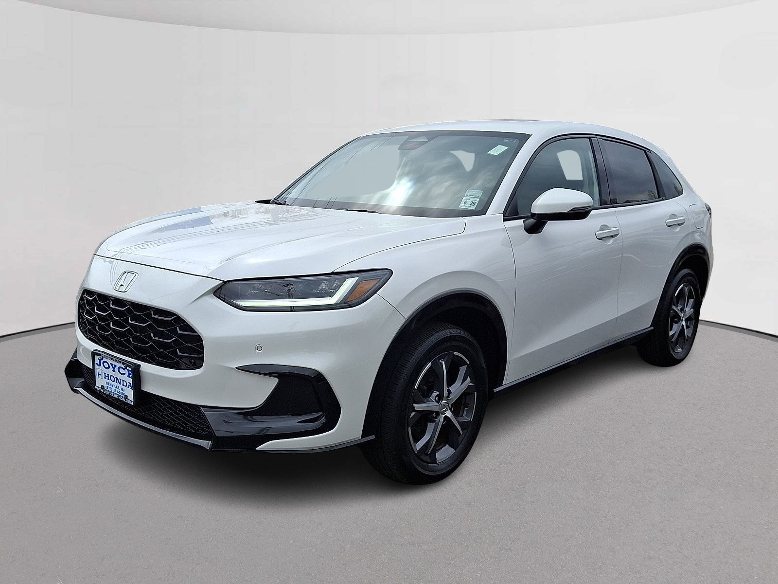 Certified 2024 Honda HR-V EX-L image 4