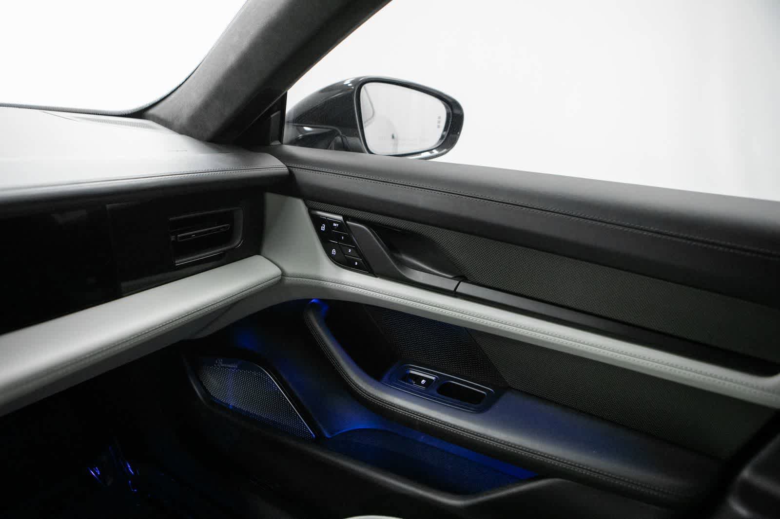 Certified 2021 Porsche Taycan Turbo S AWD/4WD image 30