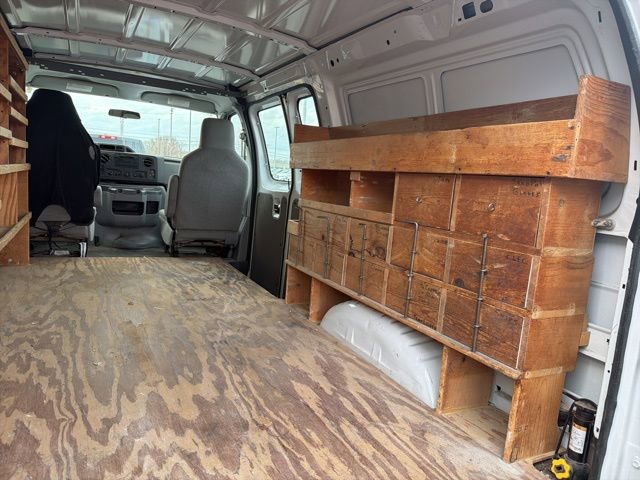 Used 2014 Ford E-250 and Econoline 250 w/ Power Group image 22