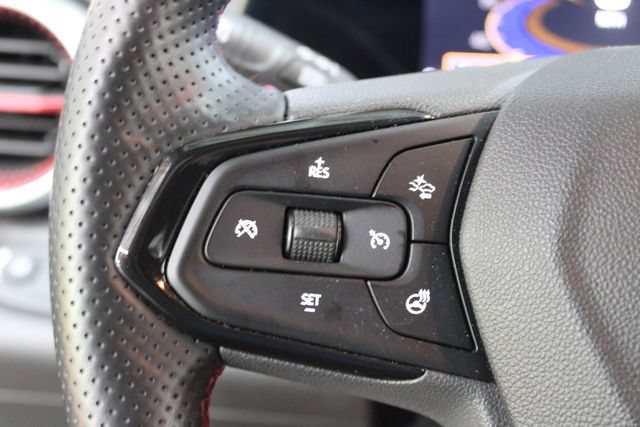 Used 2024 Chevrolet Trax RS w/ Sunroof Package FWD image 16
