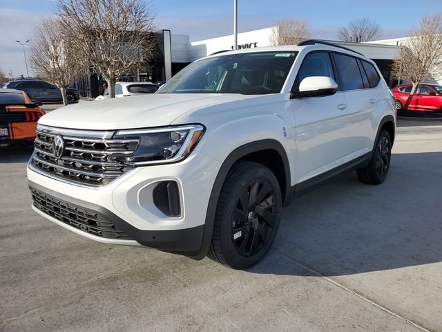 New 2026 Volkswagen Atlas SE image 2