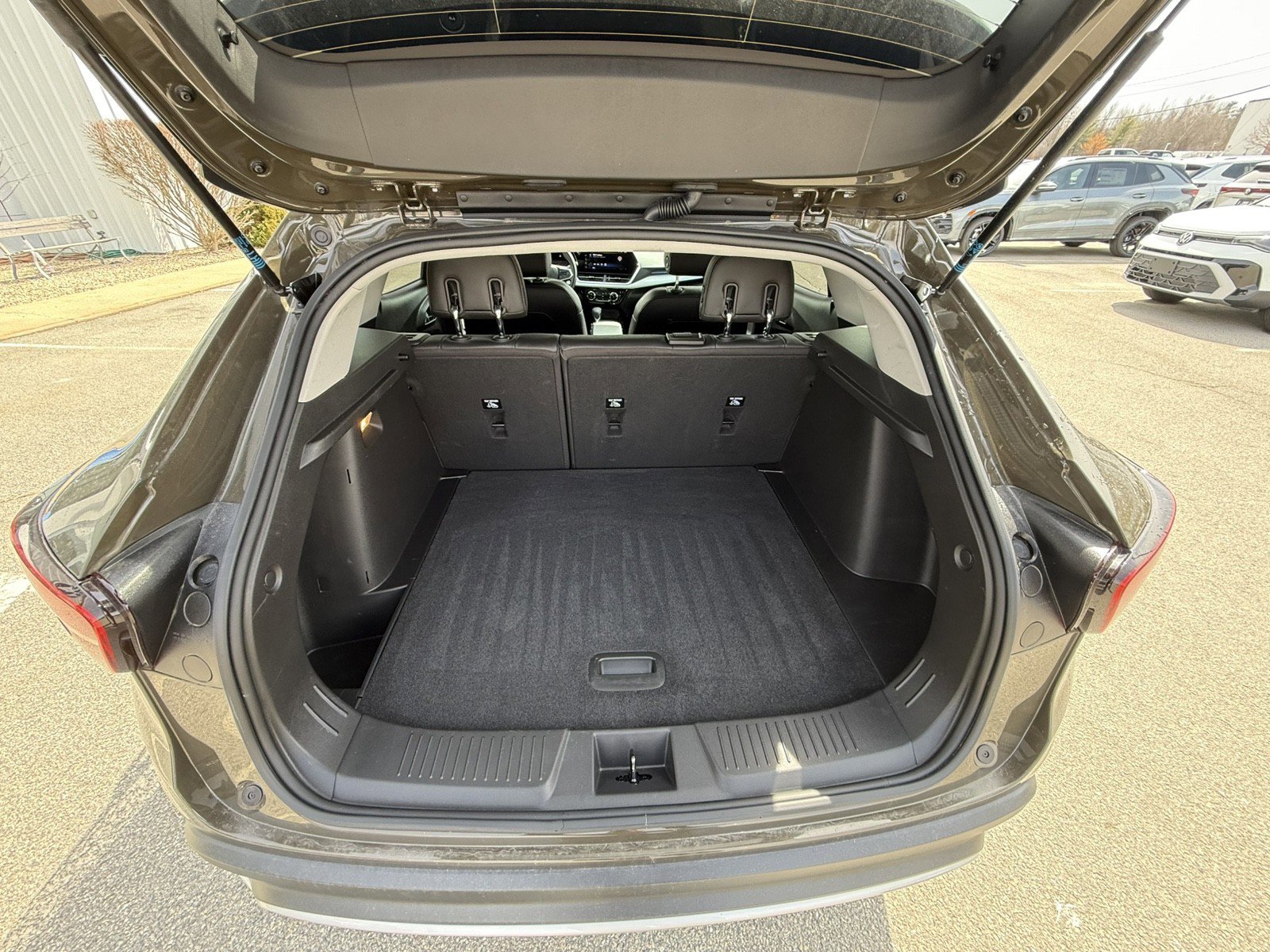 Used 2024 Chevrolet Trax LT w/ LT Convenience Package image 20