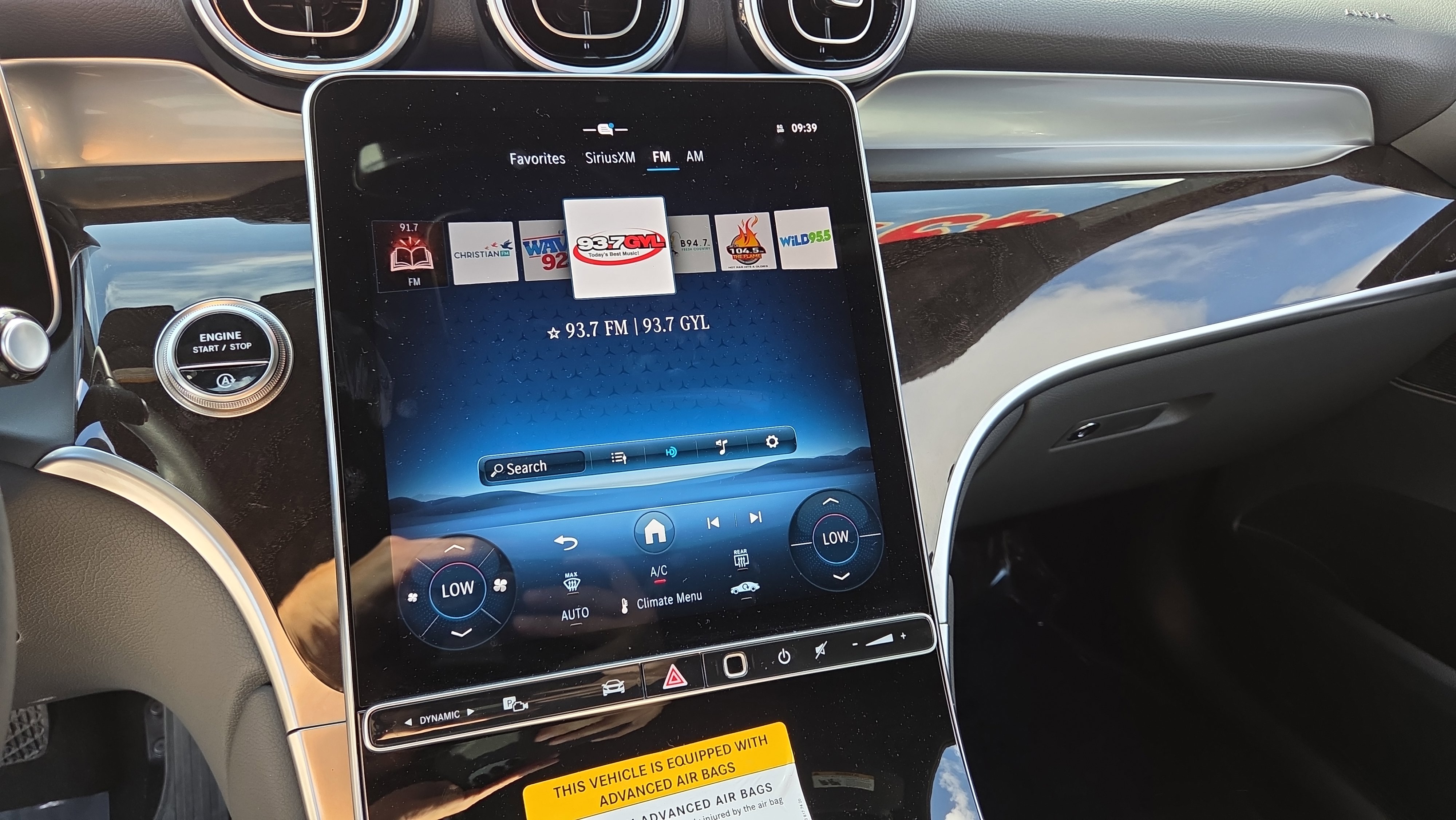 Used 2025 Mercedes-Benz GLC 300 image 14