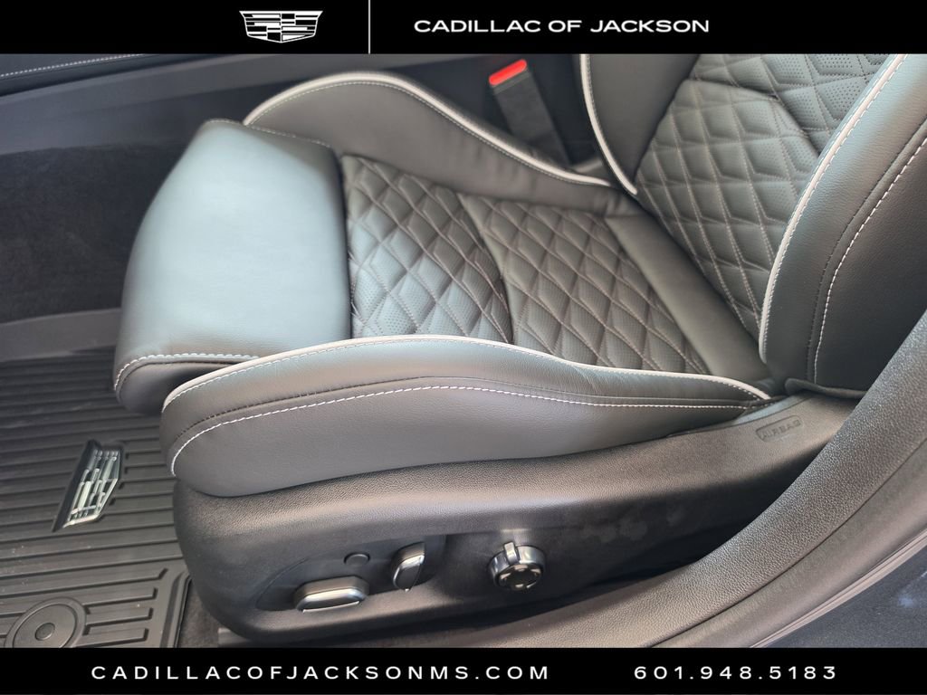 New 2026 Cadillac CT5 V Blackwing w/ Carbon Fiber 2 Package RWD image 7
