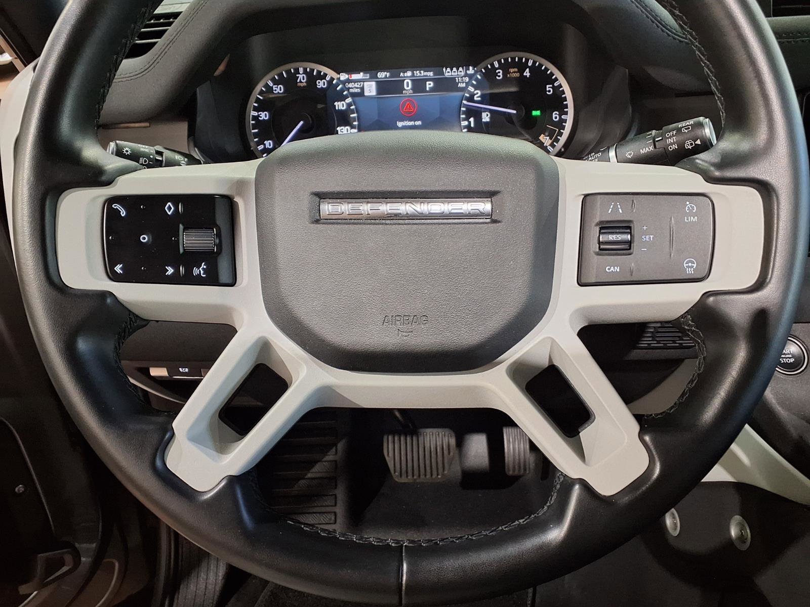 Used 2023 Land Rover Defender 90 X-Dynamic SE AWD/4WD image 10