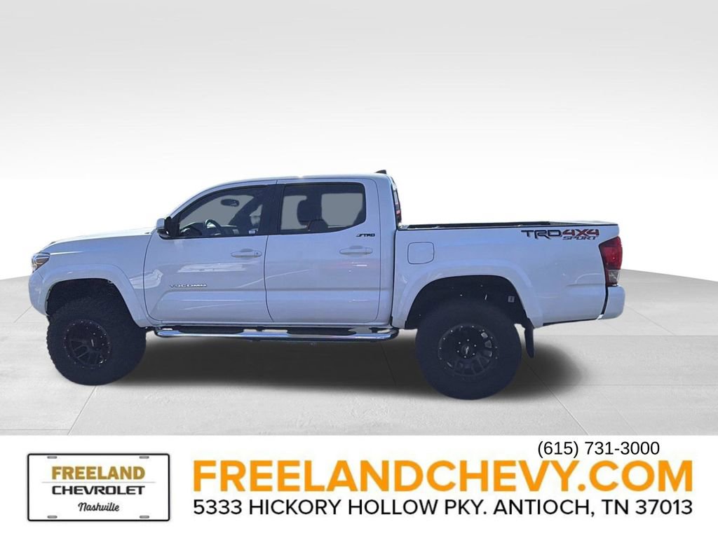 Used 2017 Toyota Tacoma TRD Sport w/ Tow Package (A/T) image 6