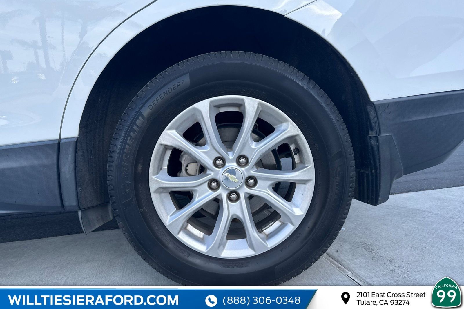 Used 2019 Chevrolet Equinox LS w/ LS Convenience Package image 12