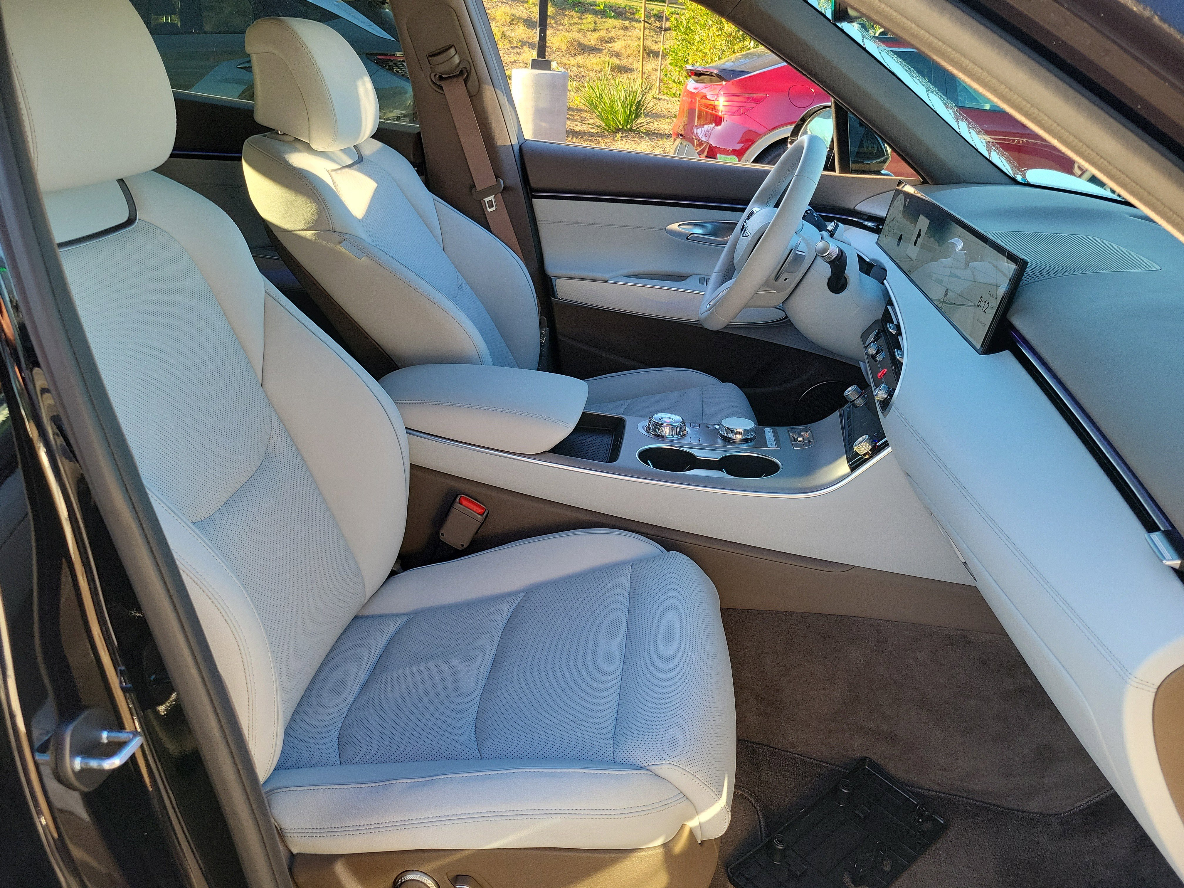 Certified 2026 Genesis GV70 2.5T Advanced image 19