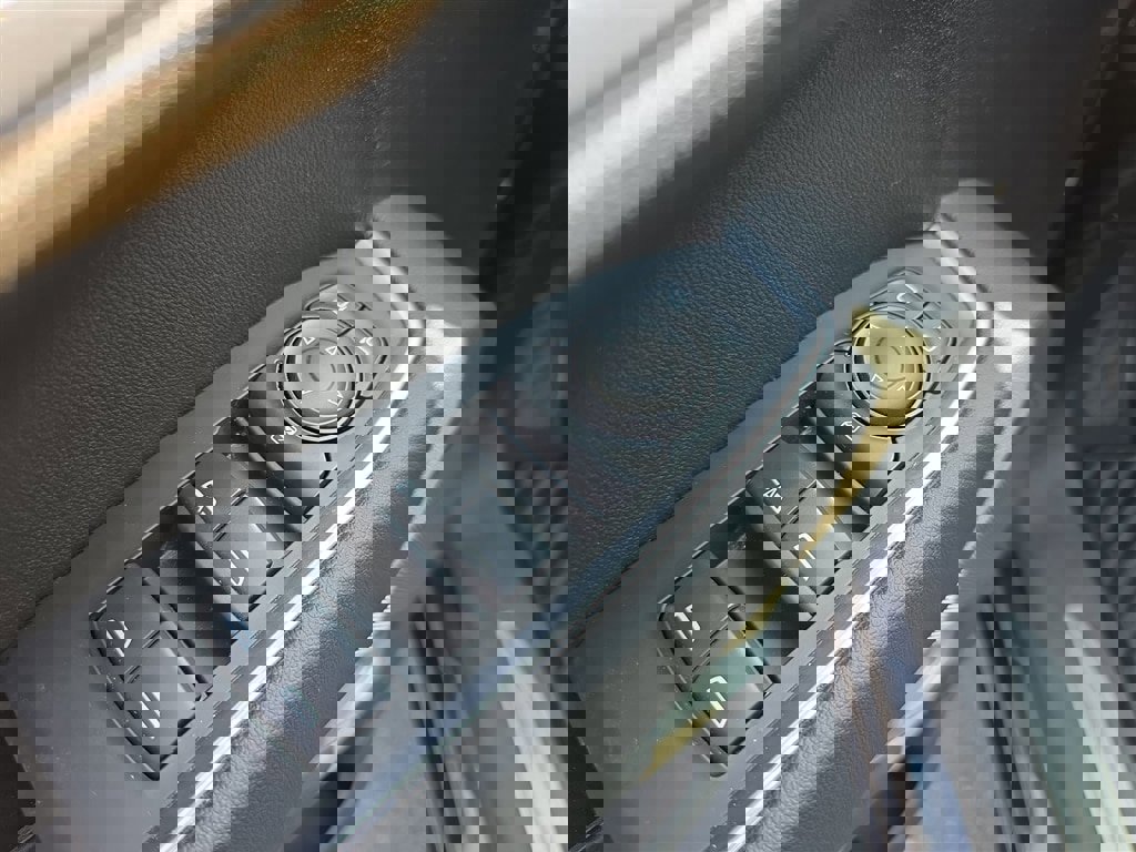 Used 2022 Chevrolet Silverado 1500 LT image 15