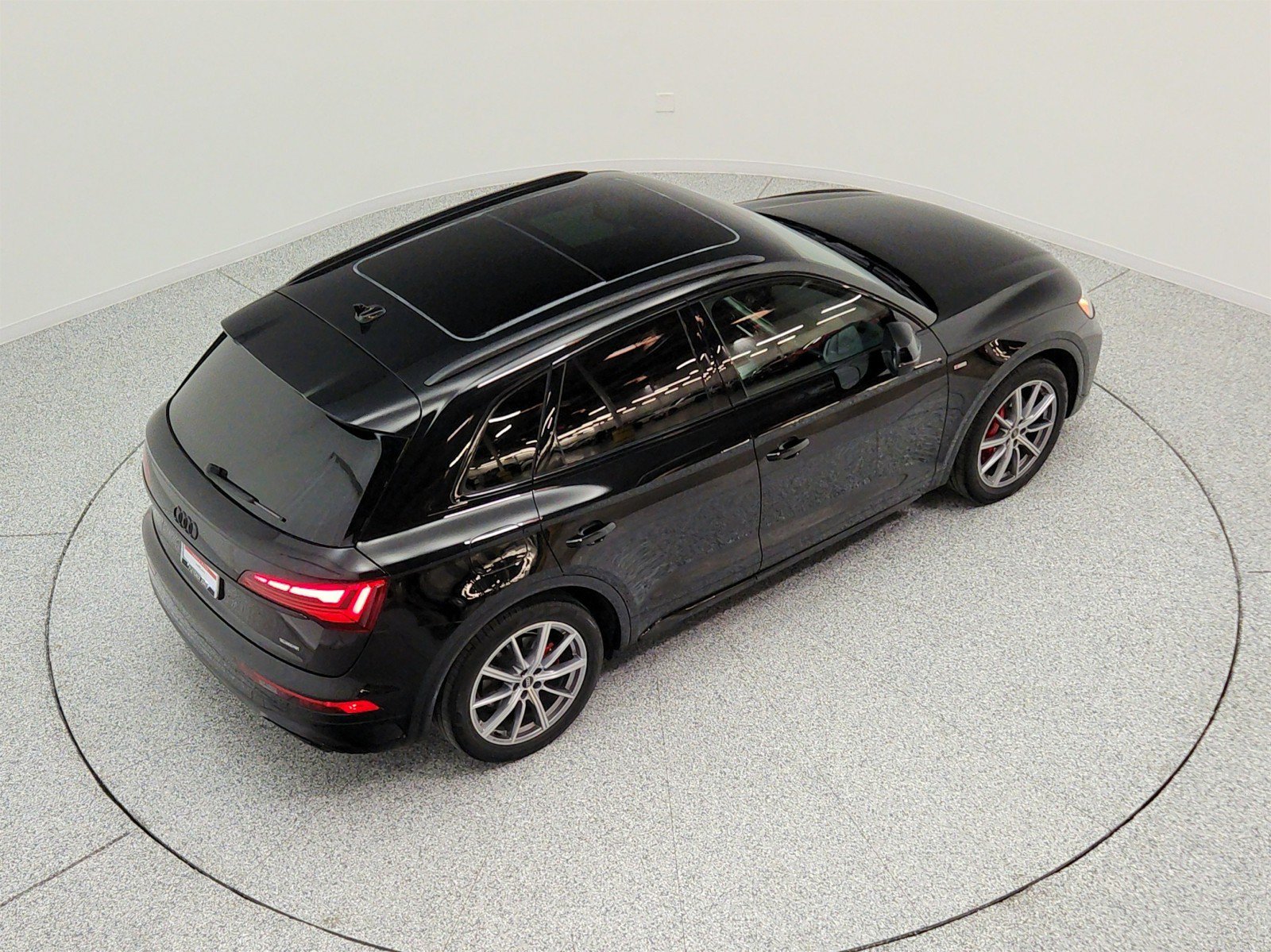 Used 2024 Audi Q5 e Premium Plus w/ Premium Plus Package AWD/4WD image 26