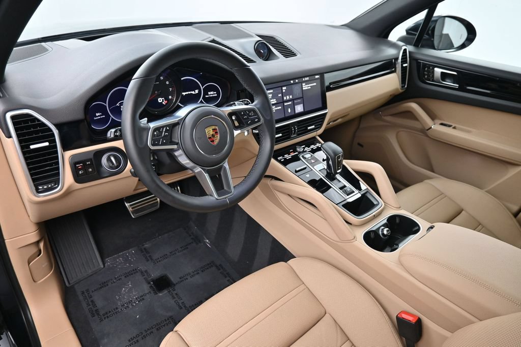 Certified 2021 Porsche Cayenne S AWD/4WD image 4