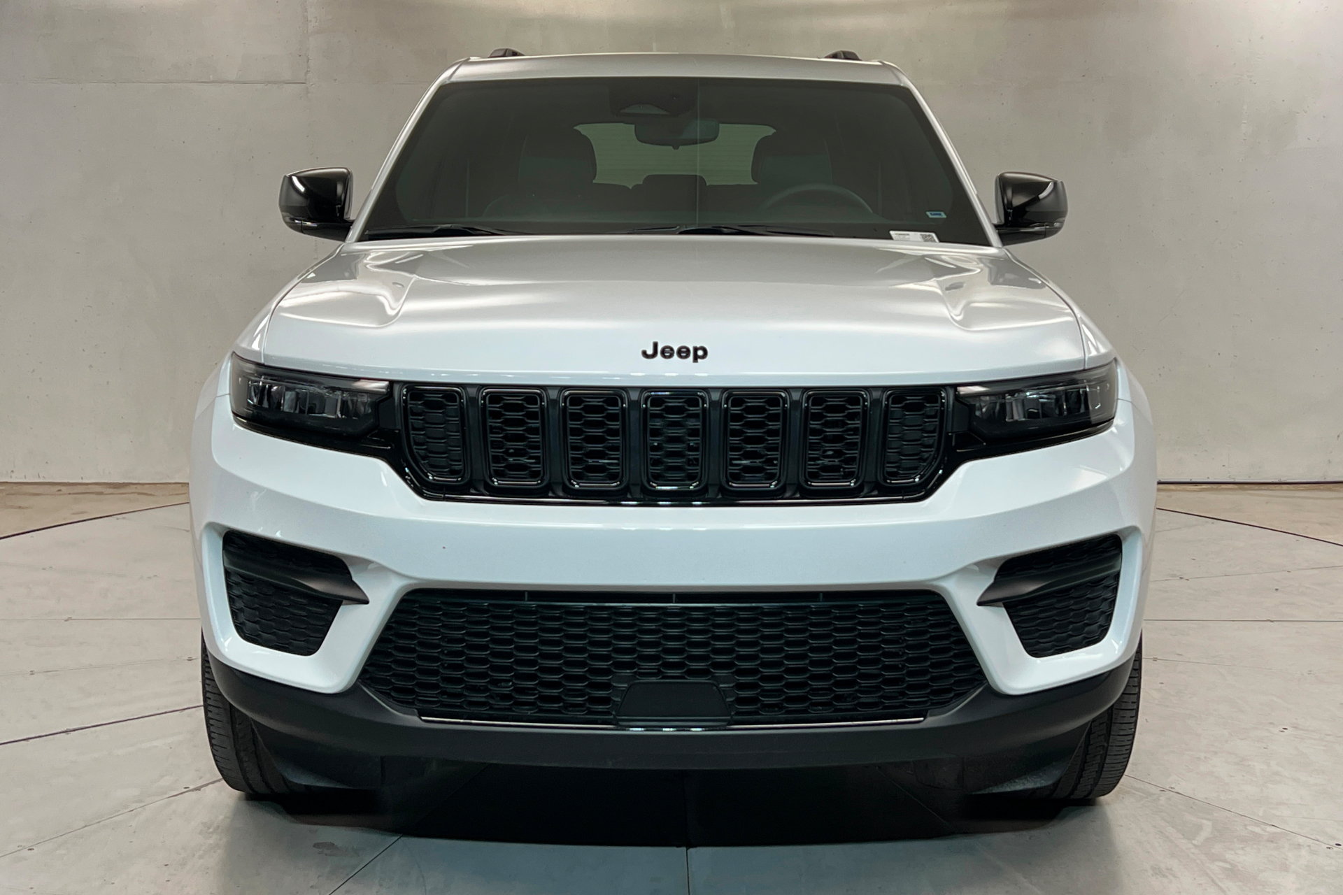 Certified 2023 Jeep Grand Cherokee Altitude AWD/4WD image 8