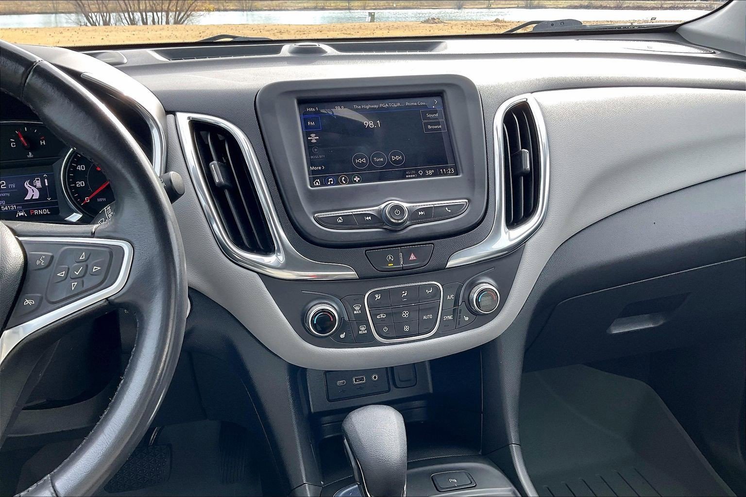 Used 2022 Chevrolet Equinox LT image 6