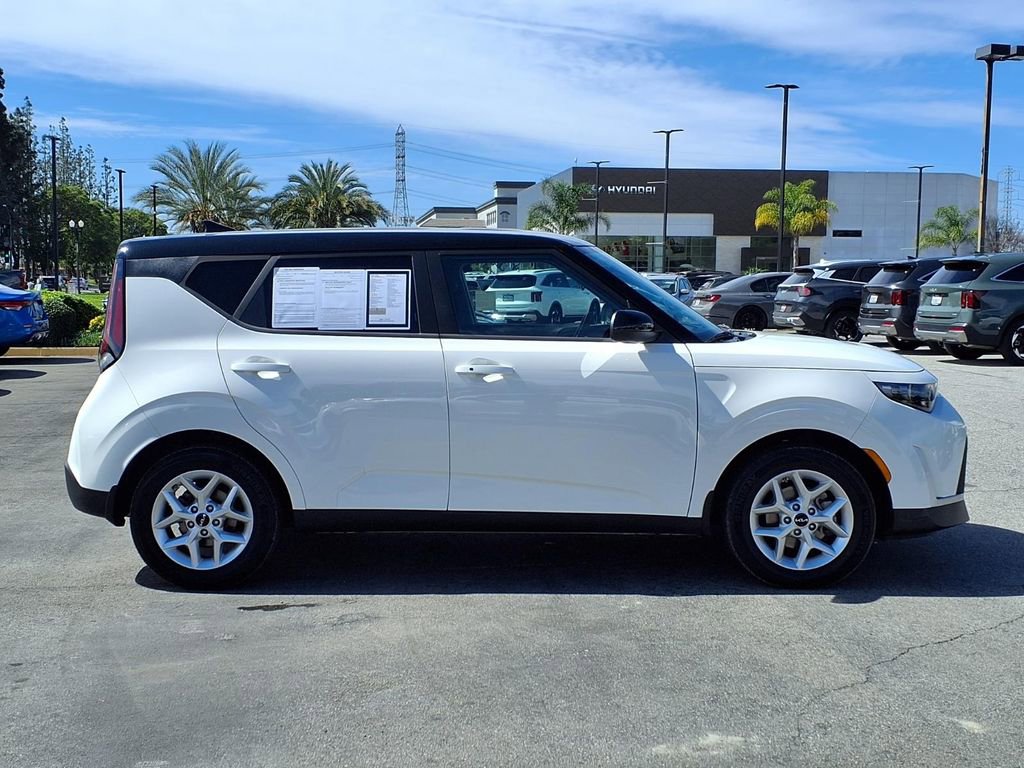 Certified 2024 Kia Soul S image 6