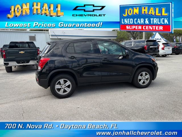 Used 2020 Chevrolet Trax LS w/ Tint and Cruise Package AWD/4WD image 10