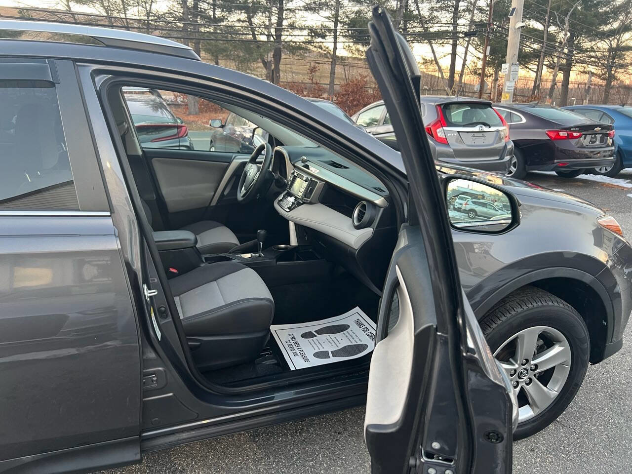 Used 2015 Toyota RAV4 XLE image 9