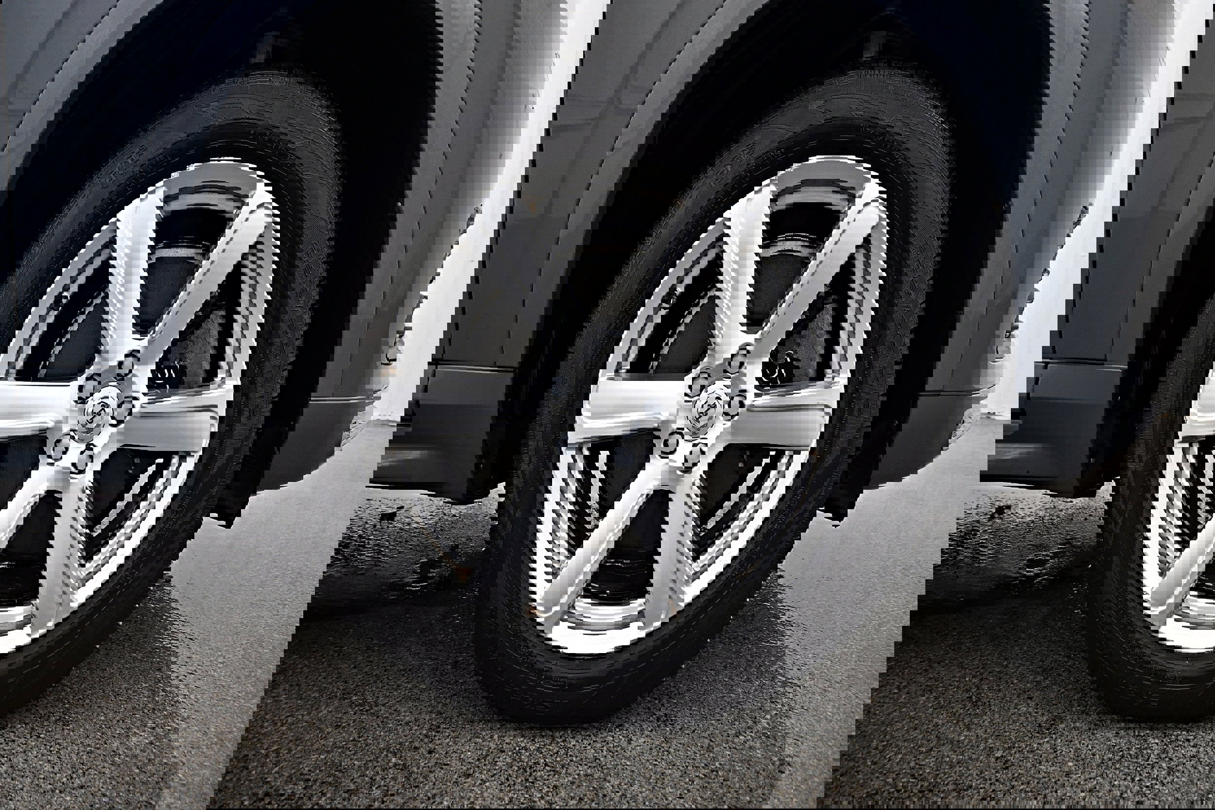 Used 2020 Volvo XC90 T6 Momentum image 38