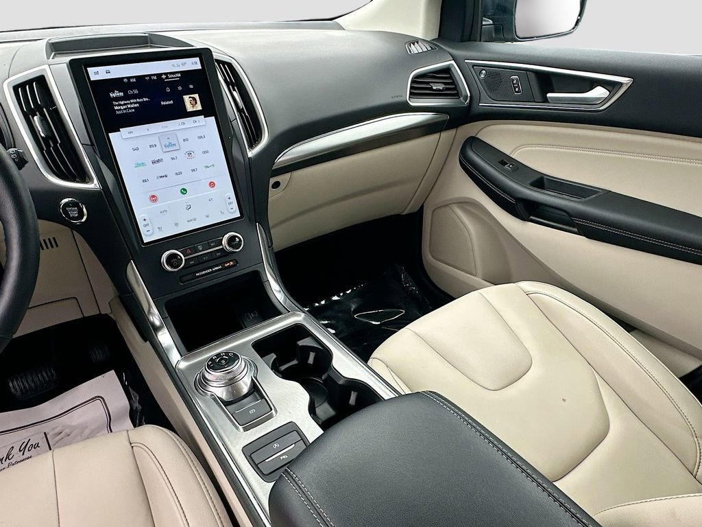 Used 2022 Ford Edge Titanium image 23