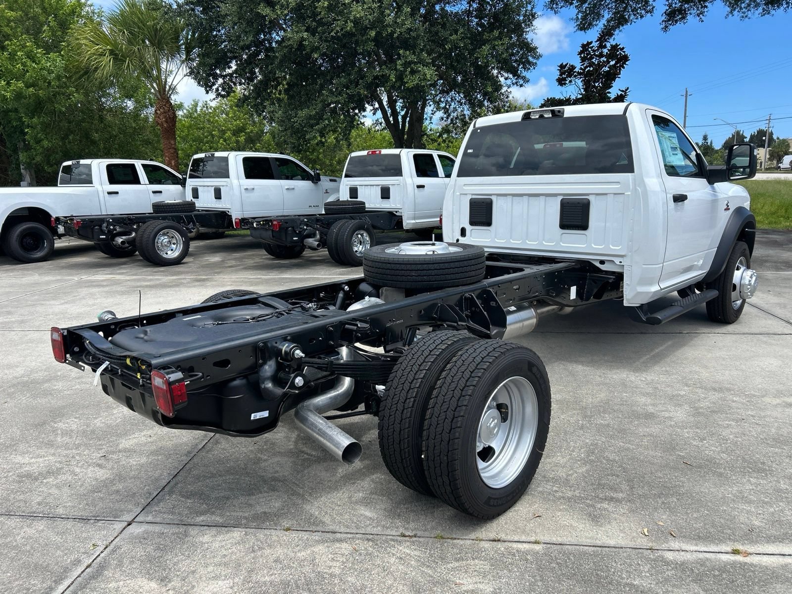 New 2026 RAM 5500 Tradesman AWD/4WD image 6