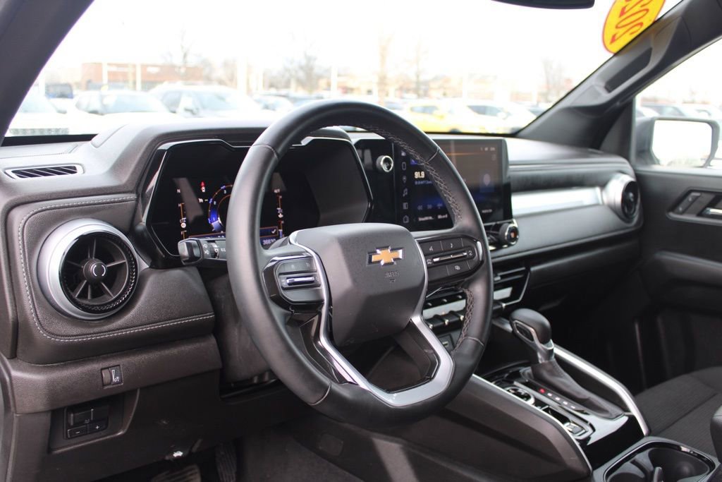Used 2023 Chevrolet Colorado LT w/ LT Convenience Package II image 18