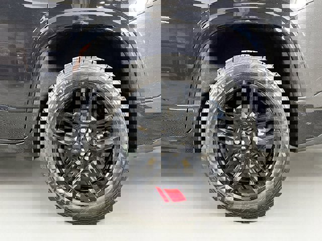 Used 2021 Chevrolet Traverse Premier w/ Redline Edition AWD/4WD image 33