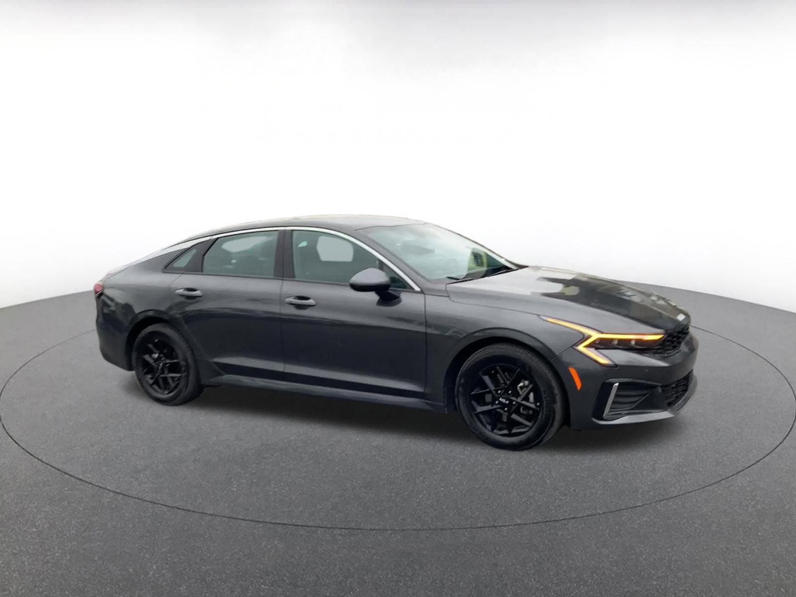 Used 2025 Kia K5 LXS FWD image 2