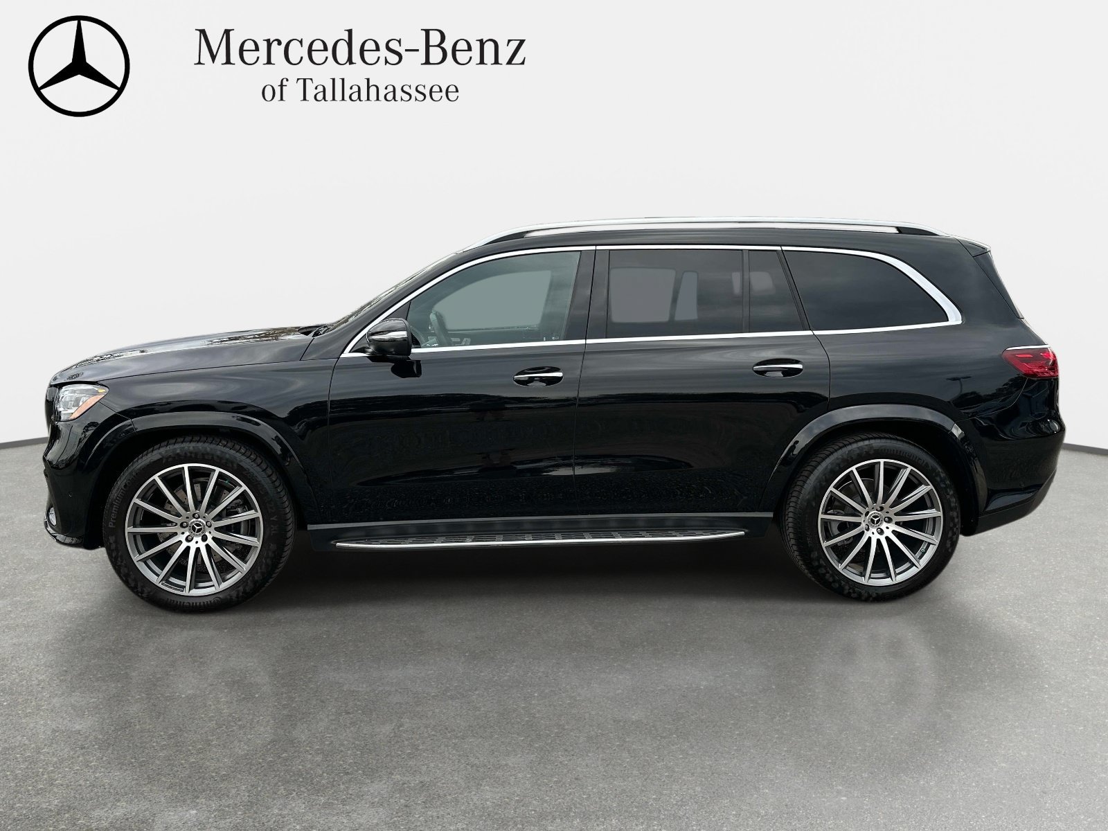Used 2025 Mercedes-Benz GLS 580 4MATIC image 2