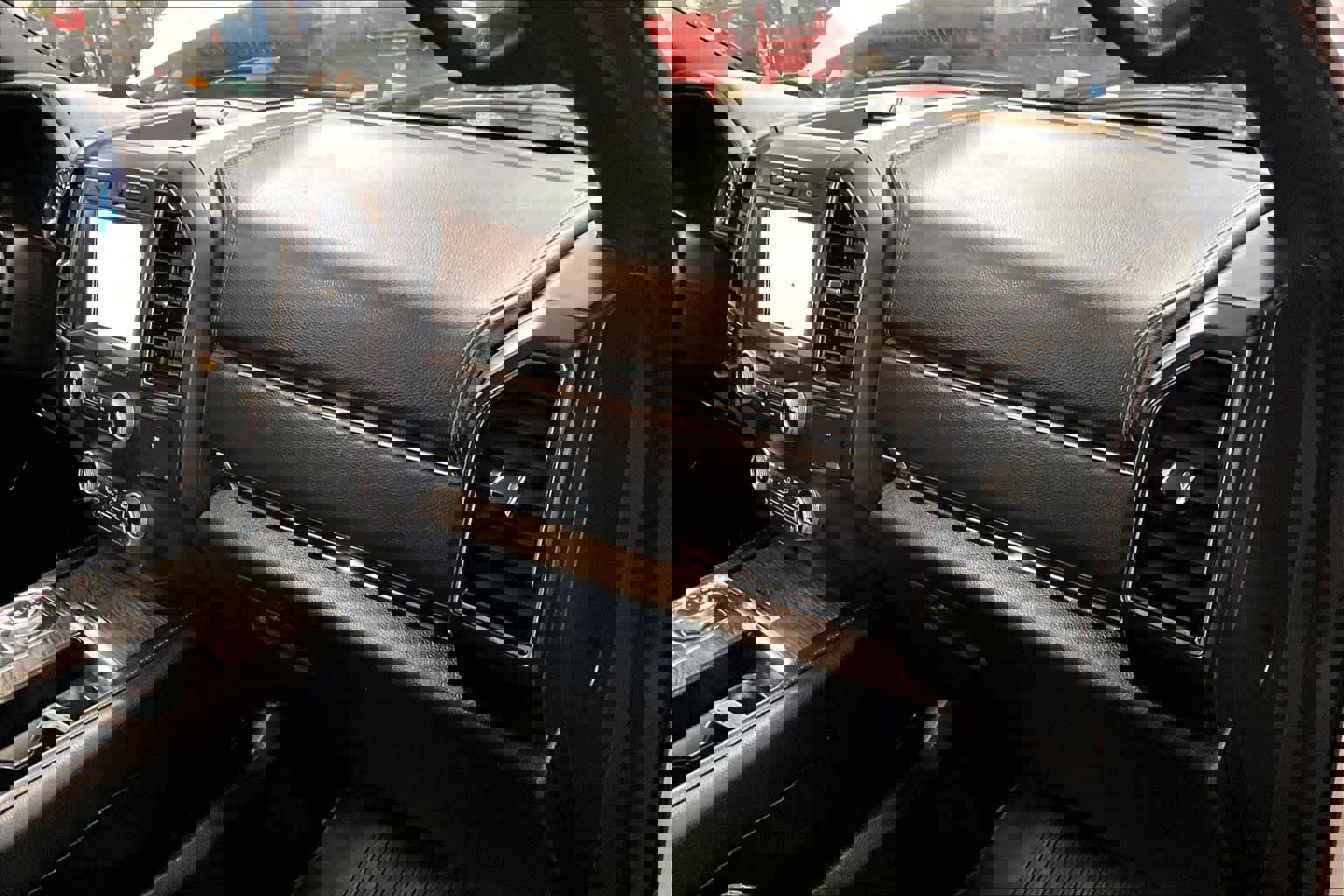 Used 2021 Ford Expedition Max Limited image 17