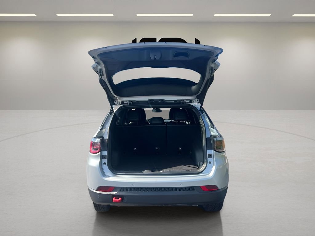 Used 2024 Jeep Compass Trailhawk image 29