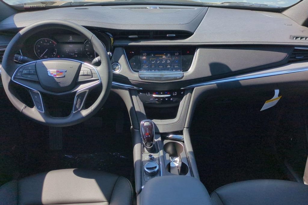 New 2026 Cadillac XT5 Luxury AWD/4WD image 12