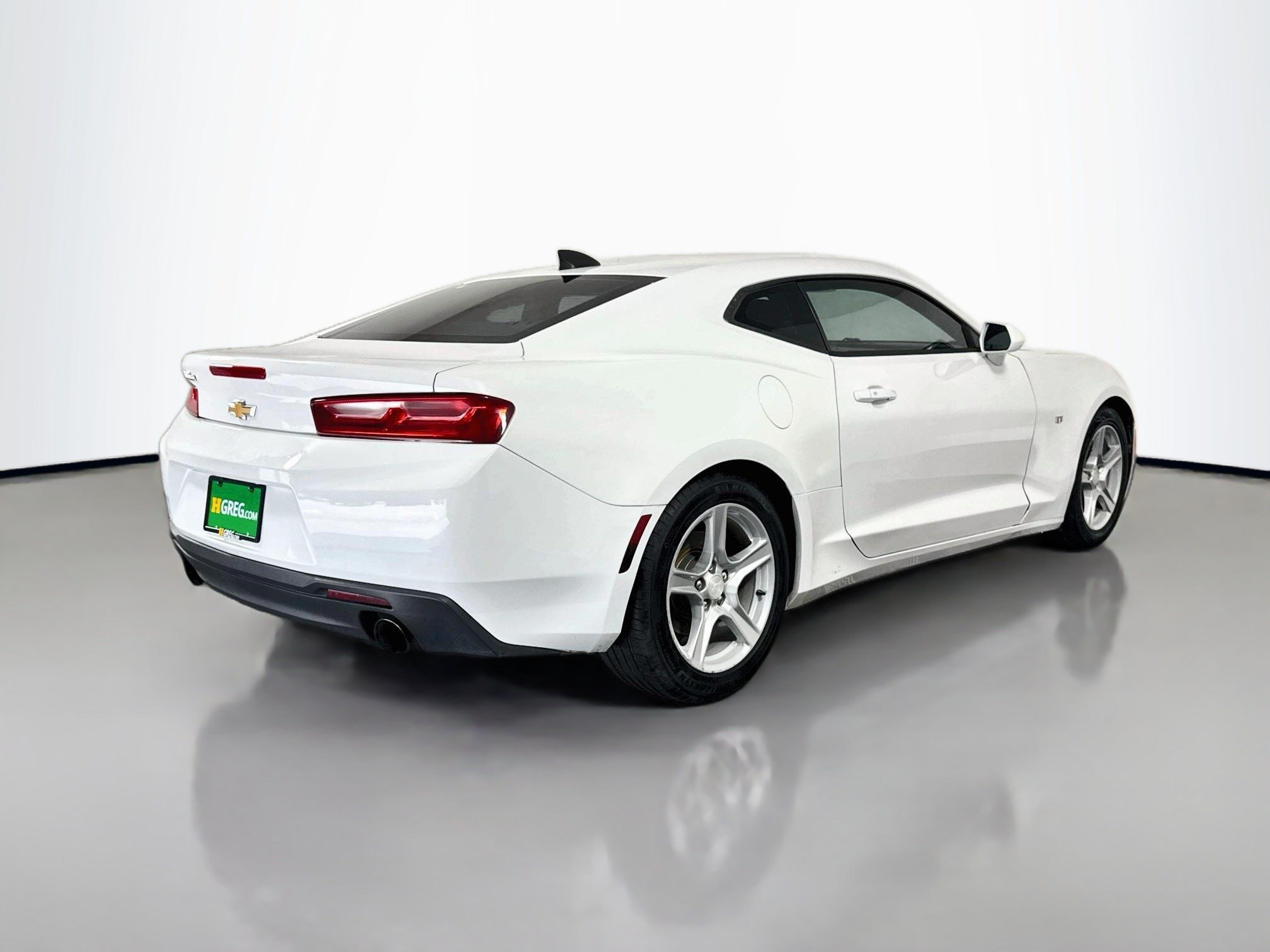 Used 2017 Chevrolet Camaro LT RWD image 10