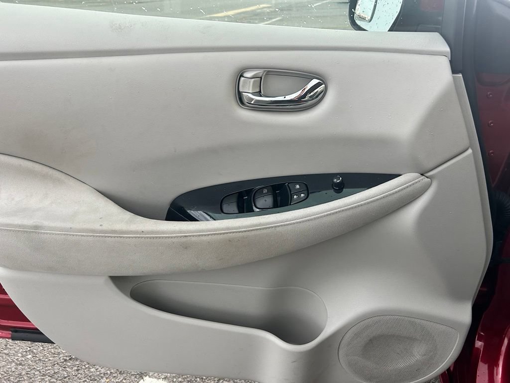 Used 2012 Nissan Leaf SL FWD image 20