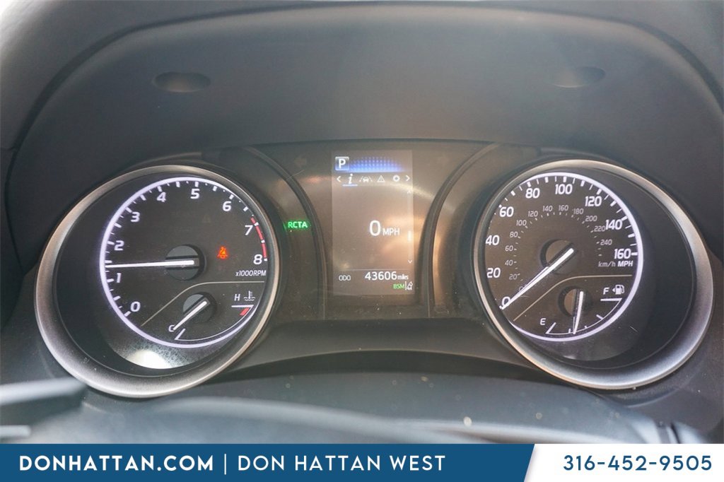 Used 2023 Toyota Camry SE w/ Cold Weather Package image 6