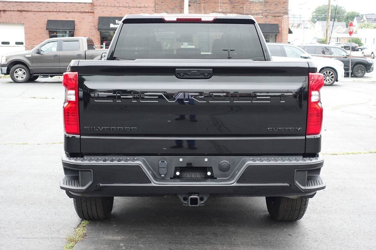 Used 2024 Chevrolet Silverado 1500 Custom AWD/4WD image 8